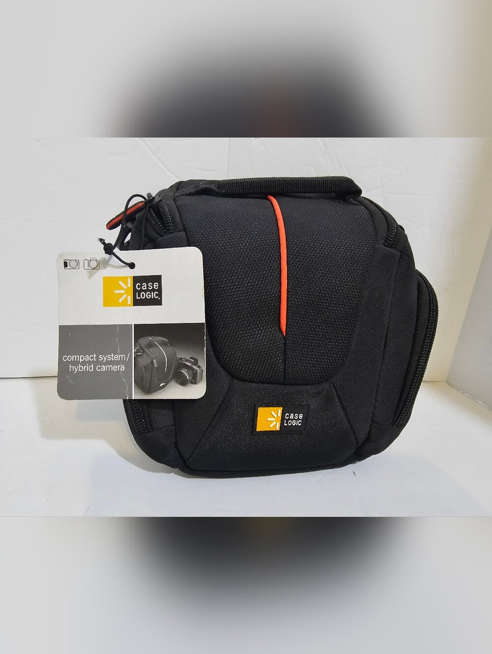 New With Tags Case Logic DCB304 Black Compact System Hybird Camera Case